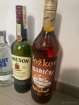 Alkohol z oslavy - 2