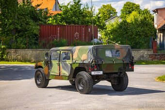 HMMWV M998 z roku 1982 - 2