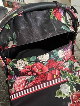 hluboká korba blossom dark cybex - 2