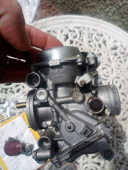 Karburátory Honda CB-1 nebo CBR 400 - 2