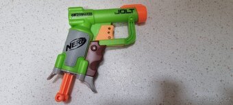 Nerf ZOMBIE STRIKE 3 PISTOLE - 2