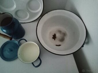 Staré, modré, smaltované nádobí - 2