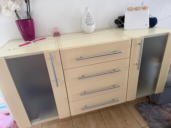 Prodám nábytek do obývacího pokoje - 2