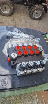 hydraulický rozvaděč - 2