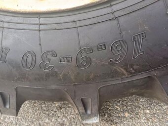 16,9-30  Dvě obutá kola Zetor Pneu nové - 2