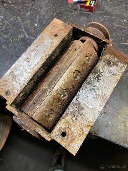 Hoblovaci hřídel s remenici - 2