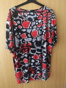 Halenka s krátkým rukávem. - 2