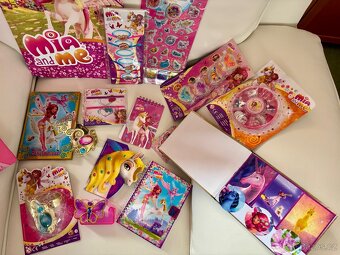 Set z licence Mia a já - 2