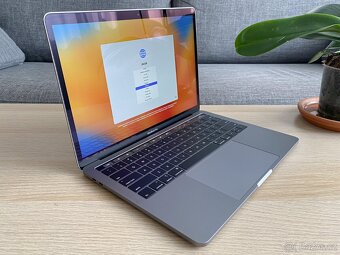 JAKO NOVÝ - MacBook Pro 13" (2019) SG - MAX KONFIGURACE - 2