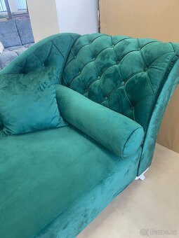 Krásná Sofa modrá nebo tm. červená - 2