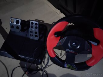 Logitech volant a pedaly - 2