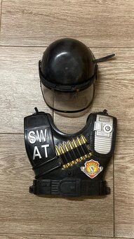 Policejní/vojenské vybavení + pistole - 2