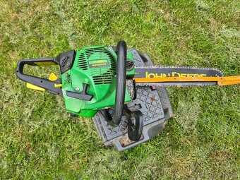 Motorové pily John Deere - 2