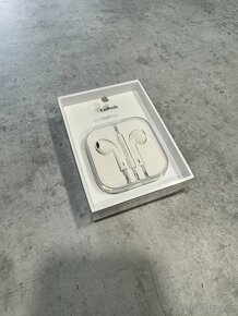 Originální Apple adaptér, kabel, sluchátka a další - 2