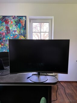 Zakřivený 32" monitor Samsung C32T550FDR – Full HD - 2