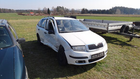 ŠKODA FABIA com 1,4 MPI 50kw RV2005 - 2