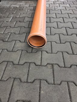 Kanalizační roura - 2