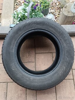 Prodám pneumatiku Nokian Snowproof 2 R15 195/ - 2