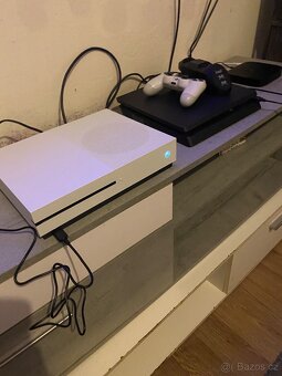 Prodam ps4 šlím plus Xbox one s - 2