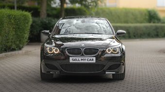 BMW M5 E60 V10 - 2