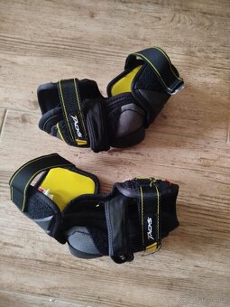 Hokejové lokty CCM JR - 2