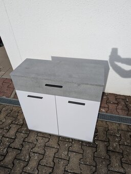 Skřínka - Komoda BERNO 2 - beton/bílá - 2
