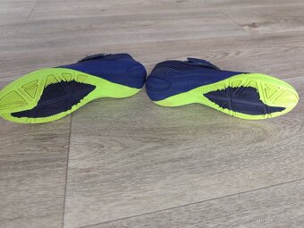 Sálové kopačky Decathlon IMVISO Ginka 500 vel 32 - 2