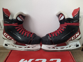 Prodám brusle CCM JetSpeed FT485 3.5/38 - 2