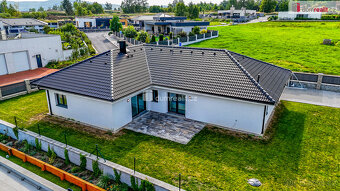 Luxusní novostavba prostorného rodinného domu s garáží, tera - 2