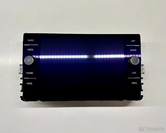 Autoradio / Display 8'' palců Passat B8 - 2