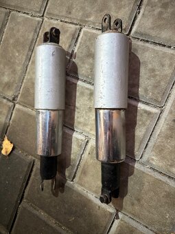 Zadní tlumiče jawa 250 - 2