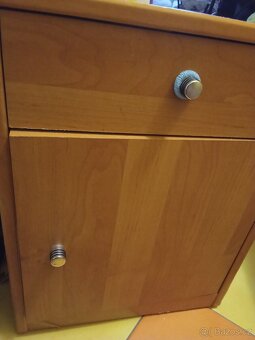 Malá hnědá skříňka - 2