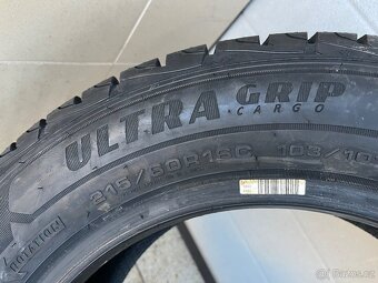 Nové zimní pneumatiky goodyear 215/60/16 - 2