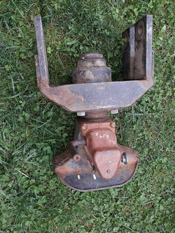 zetor zadní zavěs - 2