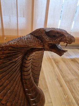 Dřevená socha Kobry - 2