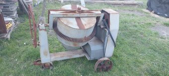 Stavební míchačka - 2