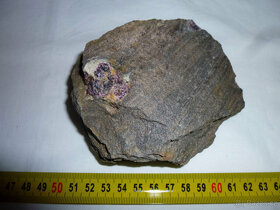Minerál, nerost granát almandin 6 - 2