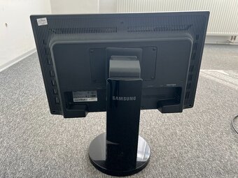 Prodám monitor Samsung 2494HM (polohovatelný) - 2