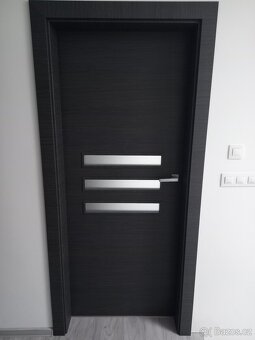 Dveře interiérové DRE 70" pravé + zárubně - 2