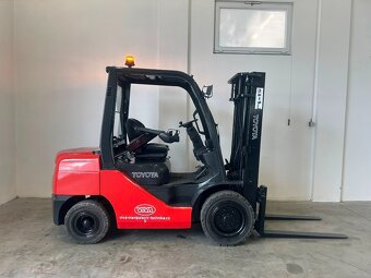 TOYOTA 02-8FDF30 vysokozdvižný vozík (01339) - 2