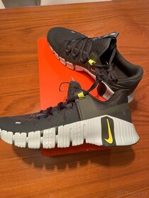 Nové tenisky Nike Free Mecon 5, barva sequoia, high voltage - 2
