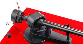 Pro-Ject Debut Carbon Esprit DC s vložkou Ortofon 2M Red - 2