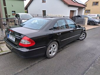 Mercedes-Benz E 200 kompresor - 2