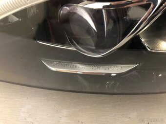 Přední světlo Mercedes Benz C W205 - 2