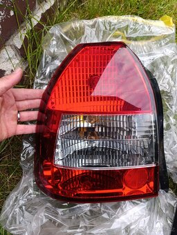 Zadní světla Honda Civic 6g hatchback - 2