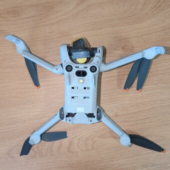 DJI Mini 4 Pro poškodeny - 2