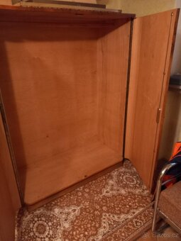 Šatní skříň podle návrhu Jindřicha Halabaly z 50. let - 2