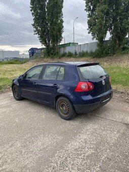 Volkswagen golf 5 1.4 16v - 2