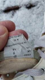 Dívčí brusle vel. 27 EUR / 9 UK - 2