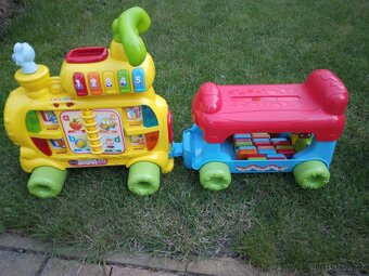 Interaktivní vláček VTECH - 2